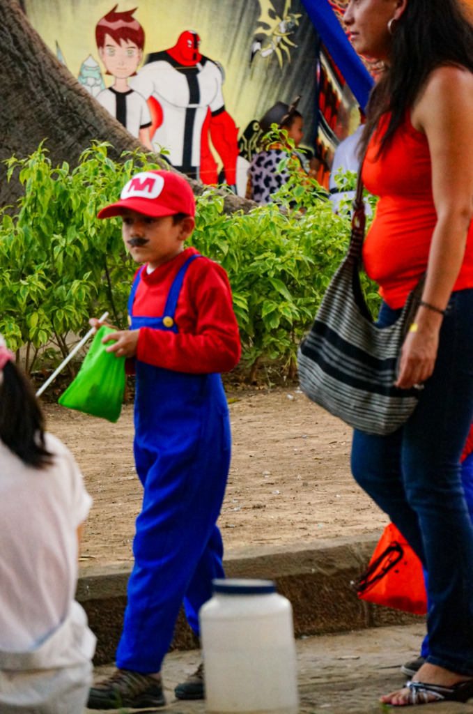 Halloween im Zentrum von San Gil